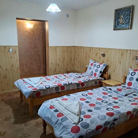 Kovacha Guest House Raduil エクステリア 写真
