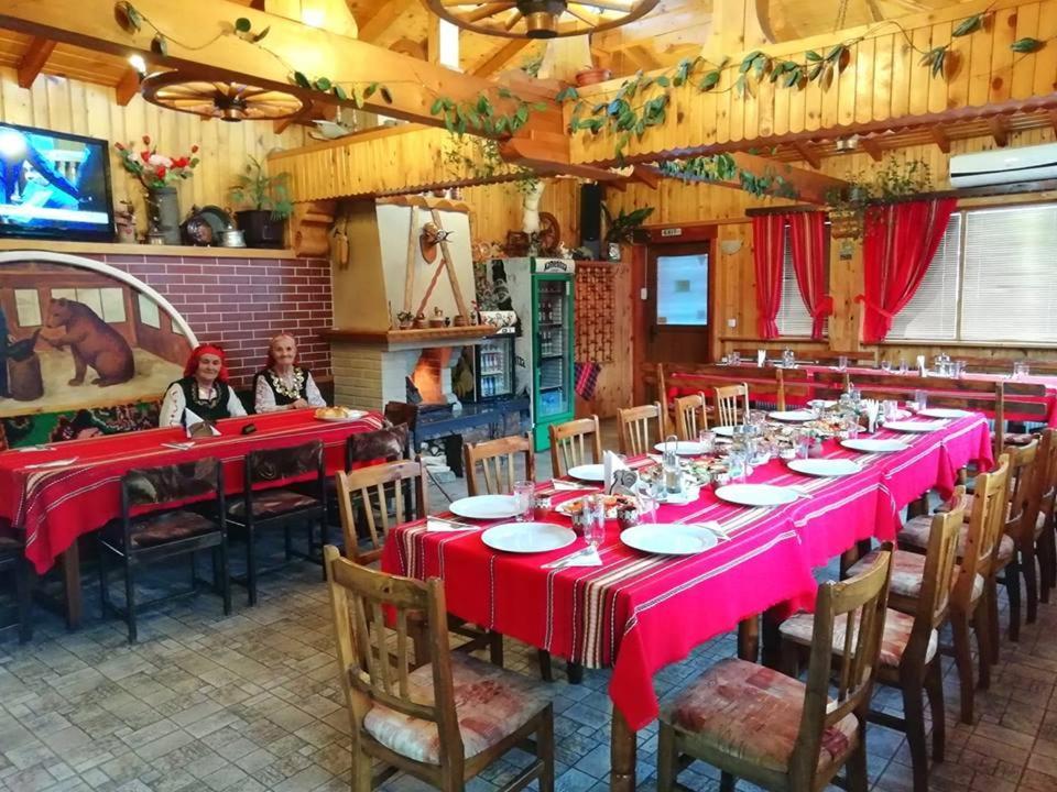 Kovacha Guest House Raduil エクステリア 写真