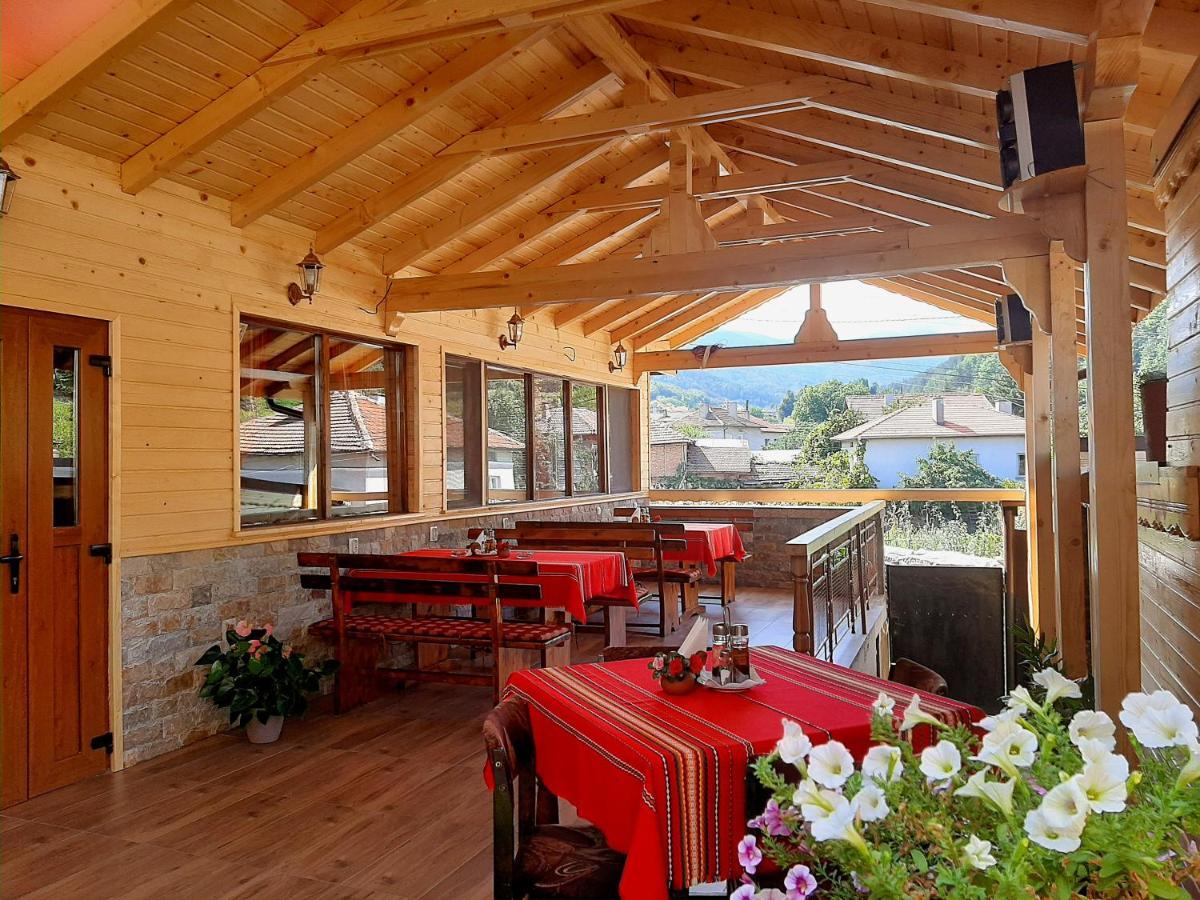 Kovacha Guest House Raduil エクステリア 写真
